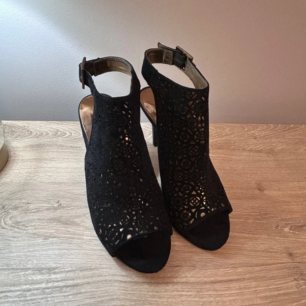 Carlos by Carlos Santana Black Suede‎ Laser Cut Peep Toe Ankle Strap Heels 7.5 M
